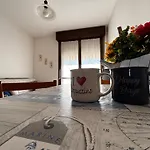Acquamarina Lägenhet *