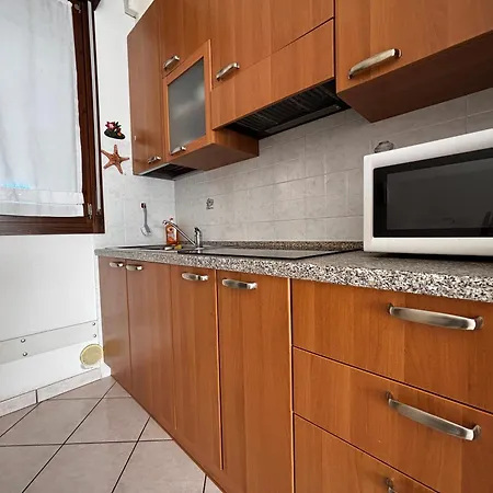 Acquamarina Con Piscina E Terrazzo Abitabile