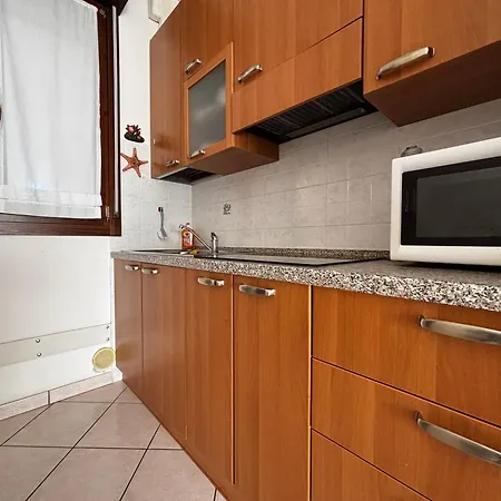 Acquamarina Con Piscina E Terrazzo Abitabile Апартаменты