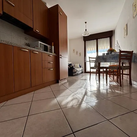 Acquamarina Con Piscina E Terrazzo Abitabile